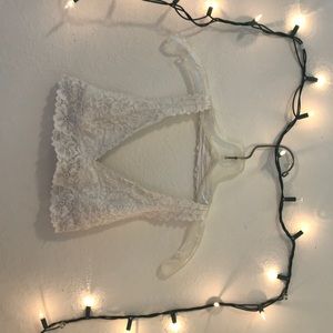 💐White Halter Lace Bralette (3 for $12)
